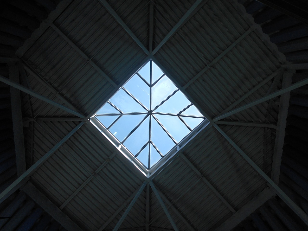 skylight, architecture, diamond-3597787.jpg